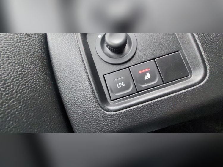 Dacia Duster 1.0 TCE 100CV foto 6